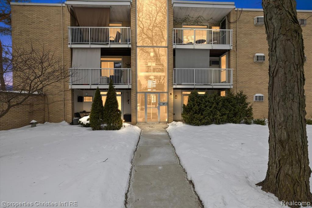 4921 Crooks Road, N 3, Royal Oak, MI 48073 — front exterior