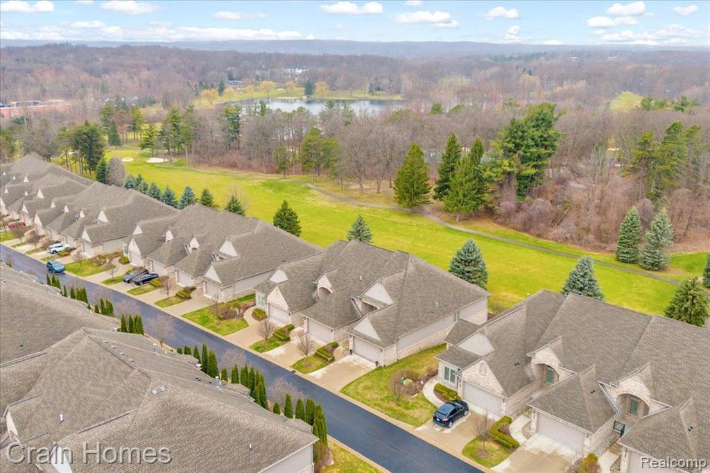 5808 KNOB HILL Circle, Clarkston, MI 48348 — Photo 39