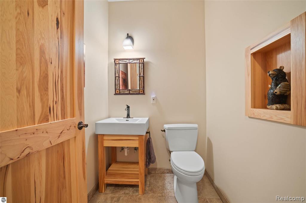4805 E Shore Drive NE, Kalkaska, MI 49646 — Photo 27