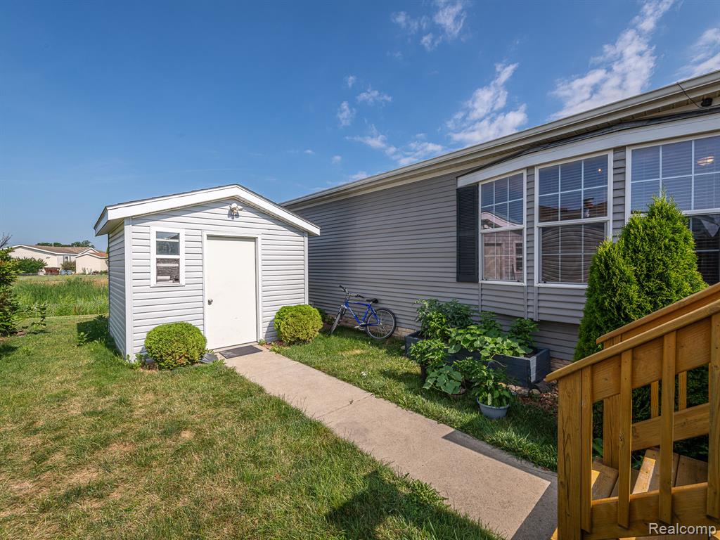 940 Tanner Landing, Monroe, MI 48161 — Photo 27