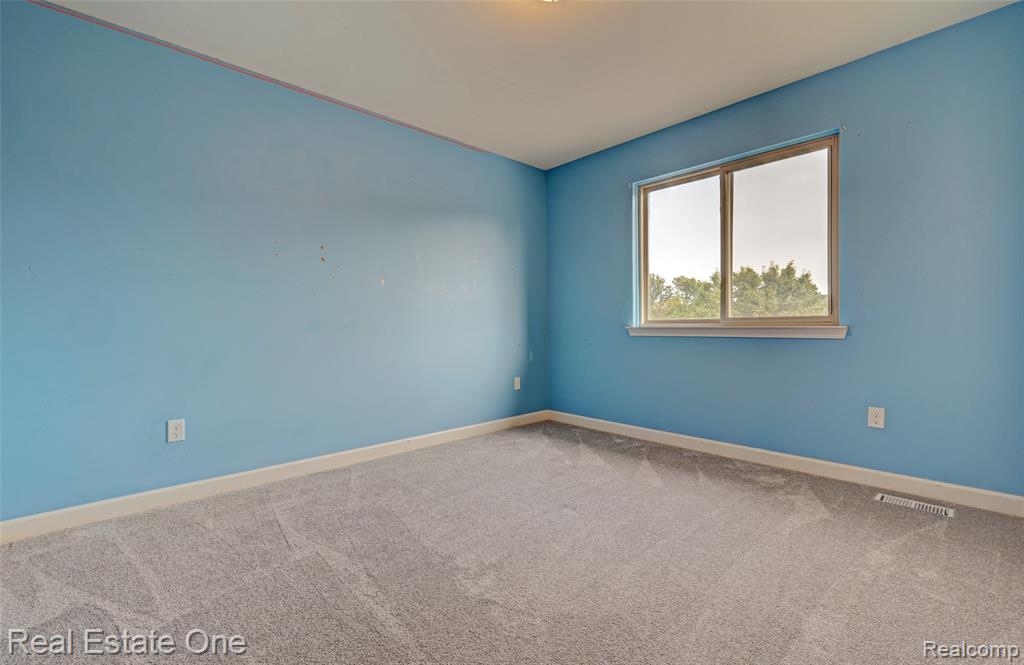 10464 Grandview Drive, Atlas, MI — Photo 40