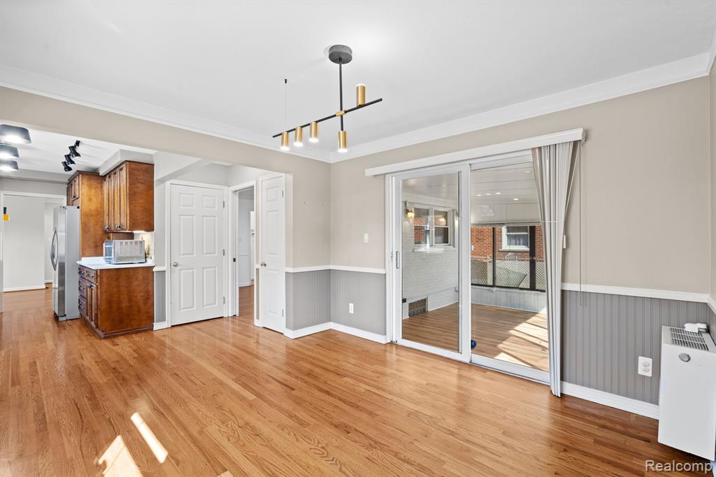 8540 ARNOLD Street, Dearborn Heights, MI 48127 — Photo 15