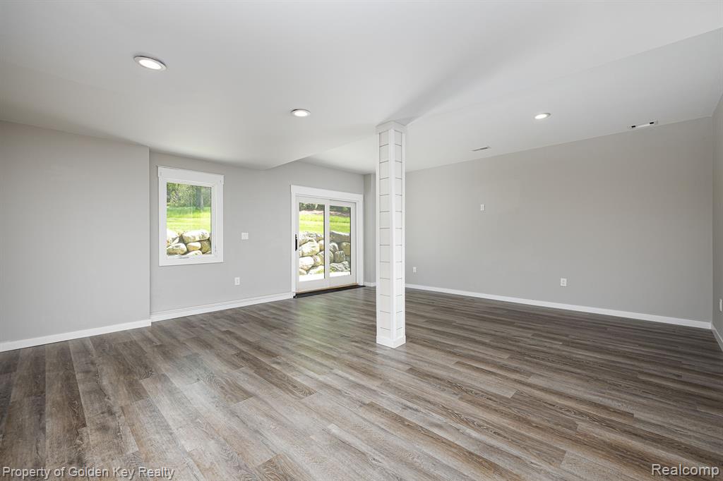 5352 Timber Bend Drive, Brighton, MI 48116 — Photo 38