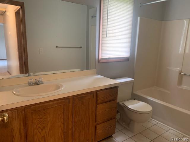 90 GRANADA Drive, White Lake, MI — Photo 16