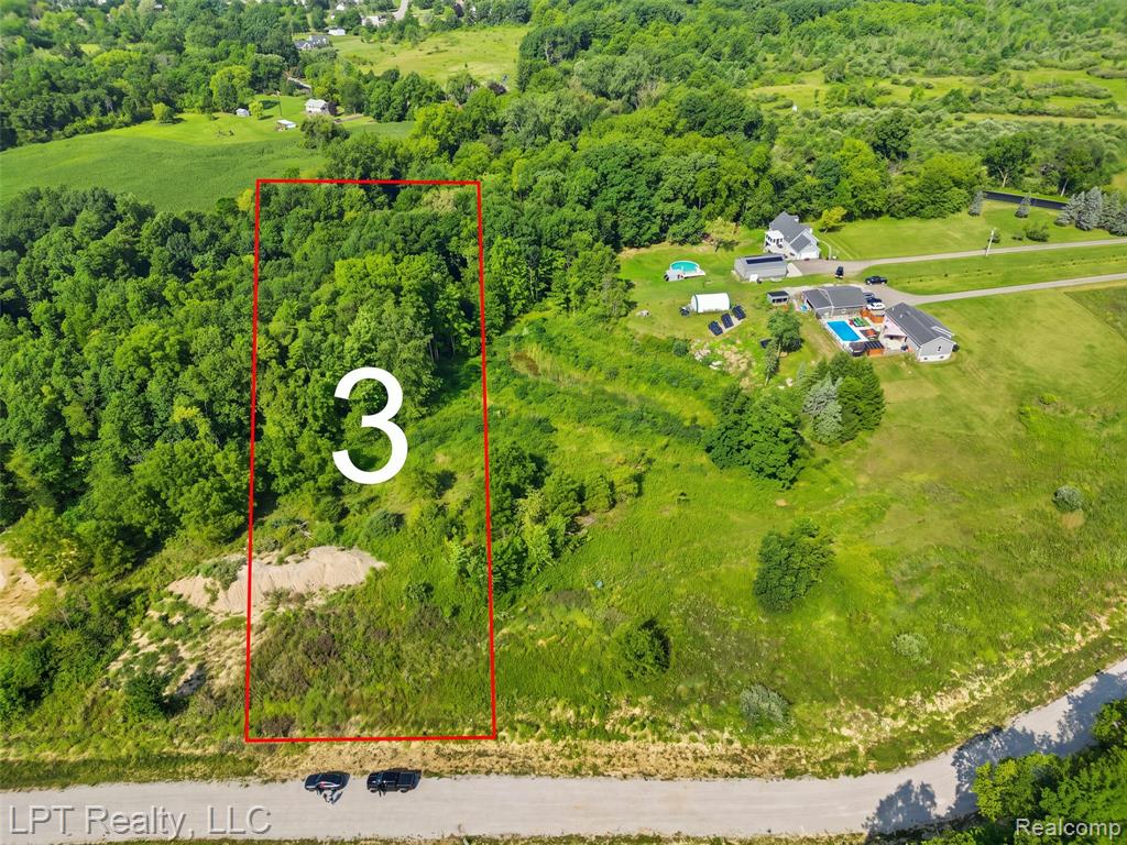 9577 CREEKSIDE Drive, Saline, MI 48176