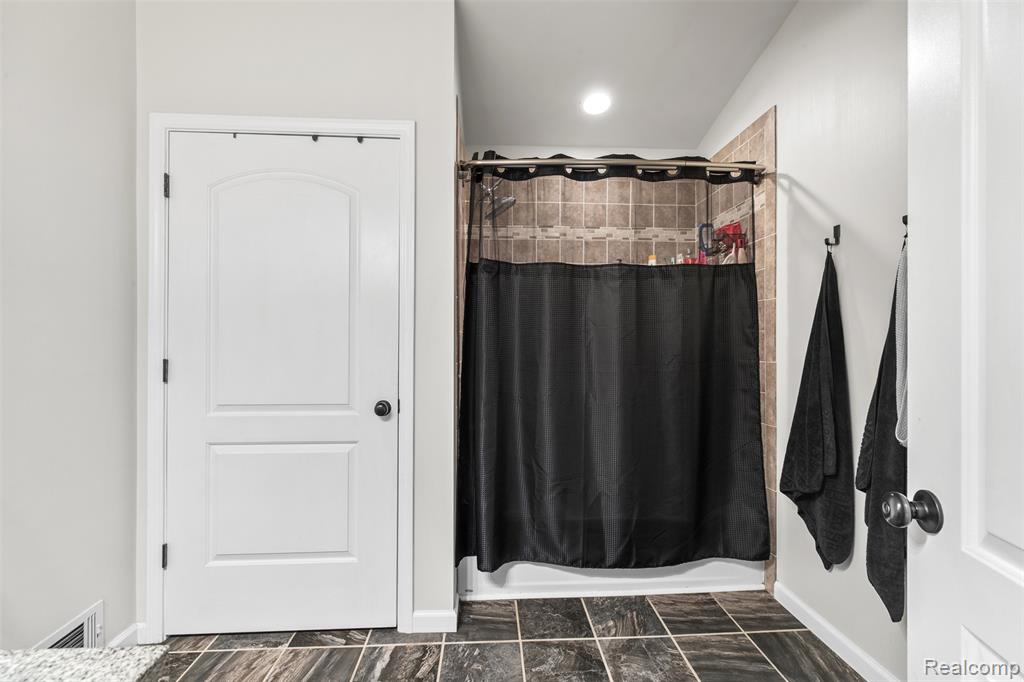 927 Goodale Avenue, Clawson, MI — Photo 11