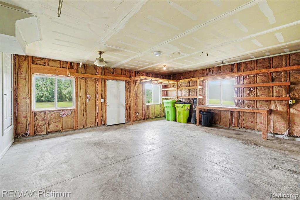 11624 ISLAND COURT, Hartland, MI 48353 — Photo 18