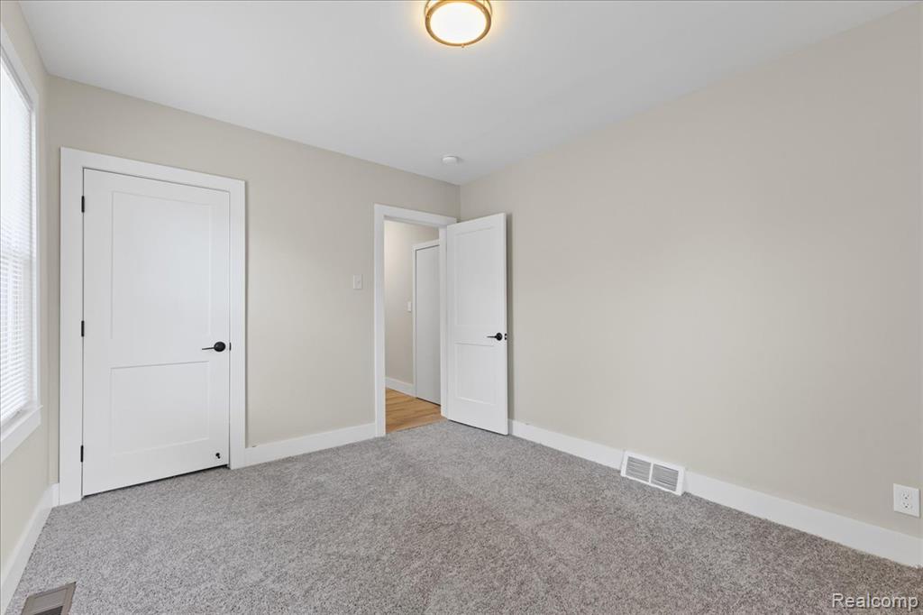 8057 Paige Avenue, Warren, MI 48089 — Photo 4
