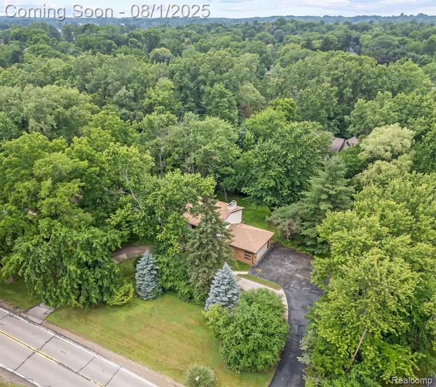 4866 Walnut Lake Road, Bloomfield Hills, MI — Photo 32