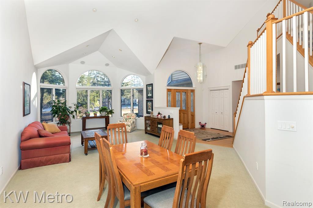 685 TRINWAY Drive, Troy, MI 48085 — Photo 8
