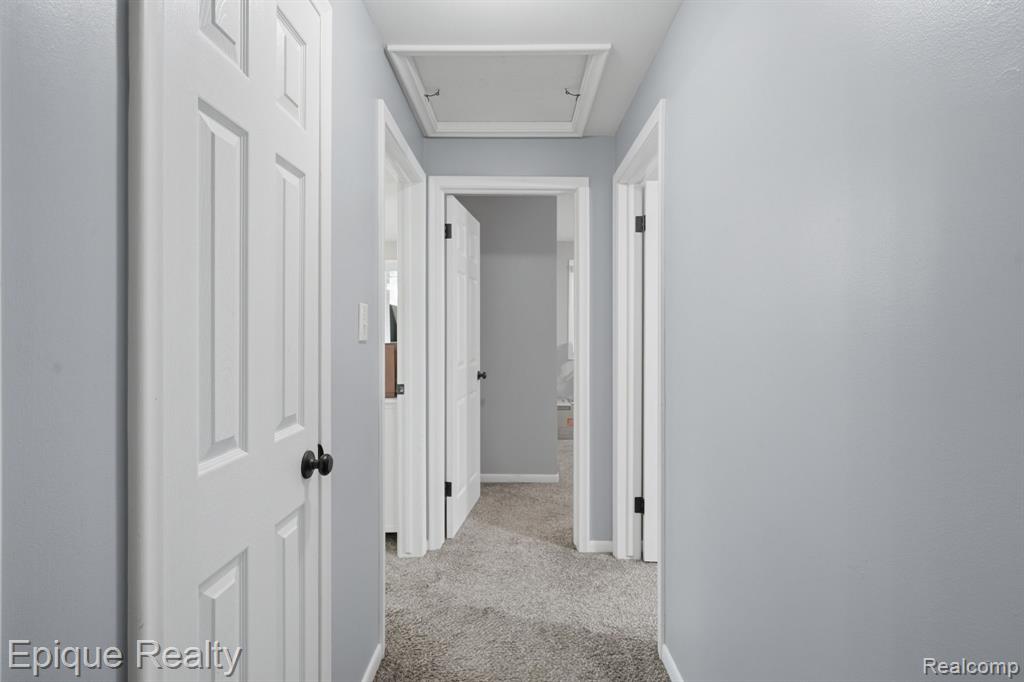 5370 Oaktree Court, Flint, MI 48532 — Photo 14