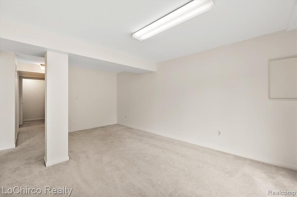 733 Hamilton Court, Rochester Hills, MI 48307 — Photo 47