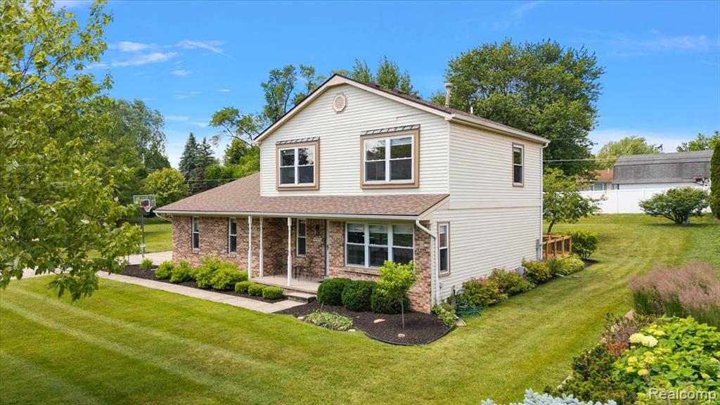 45071 Yorkshire Drive, Novi, MI — Photo 40
