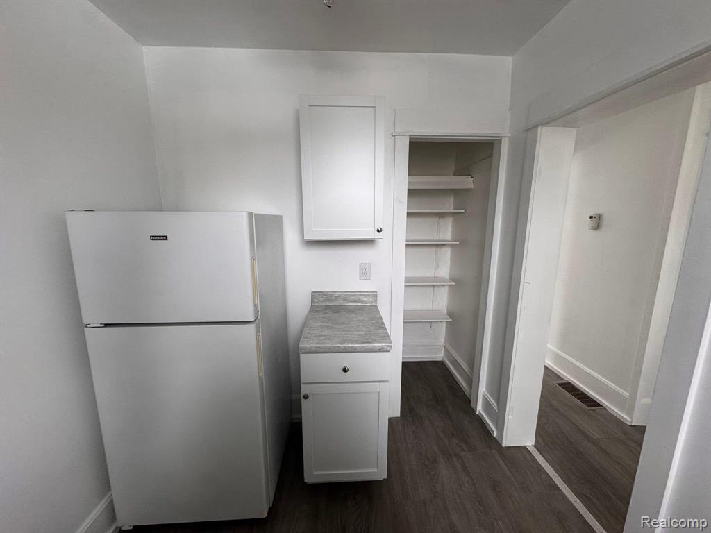 1013 Wall Street, Port Huron, MI 48060 — Photo 4