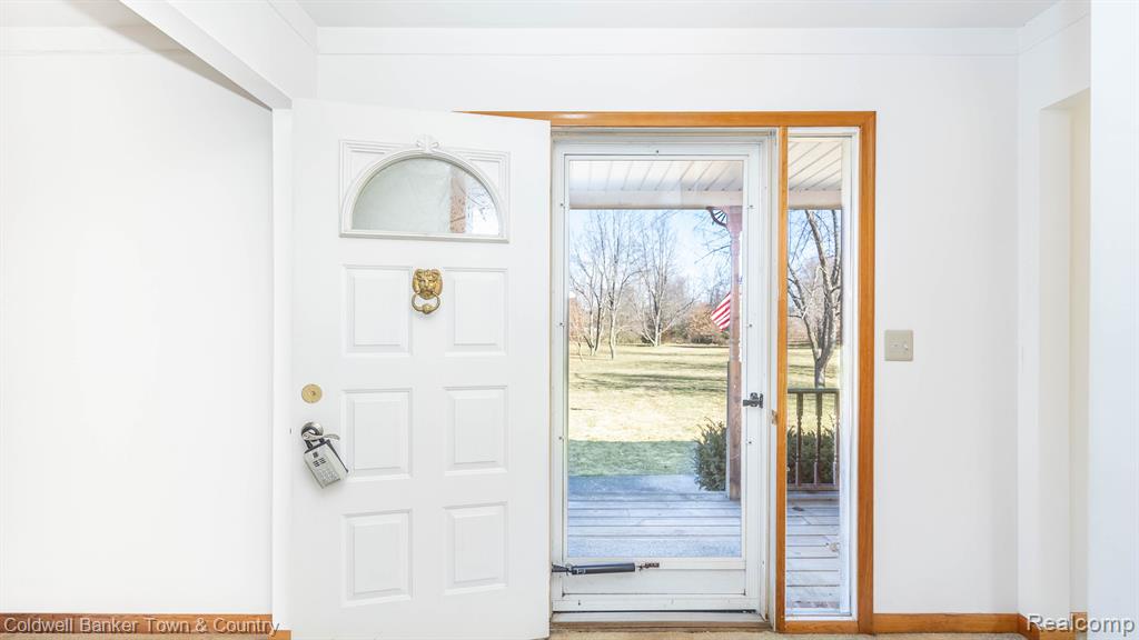 5427 OAK GROVE Road, Howell, MI 48855 — Photo 8