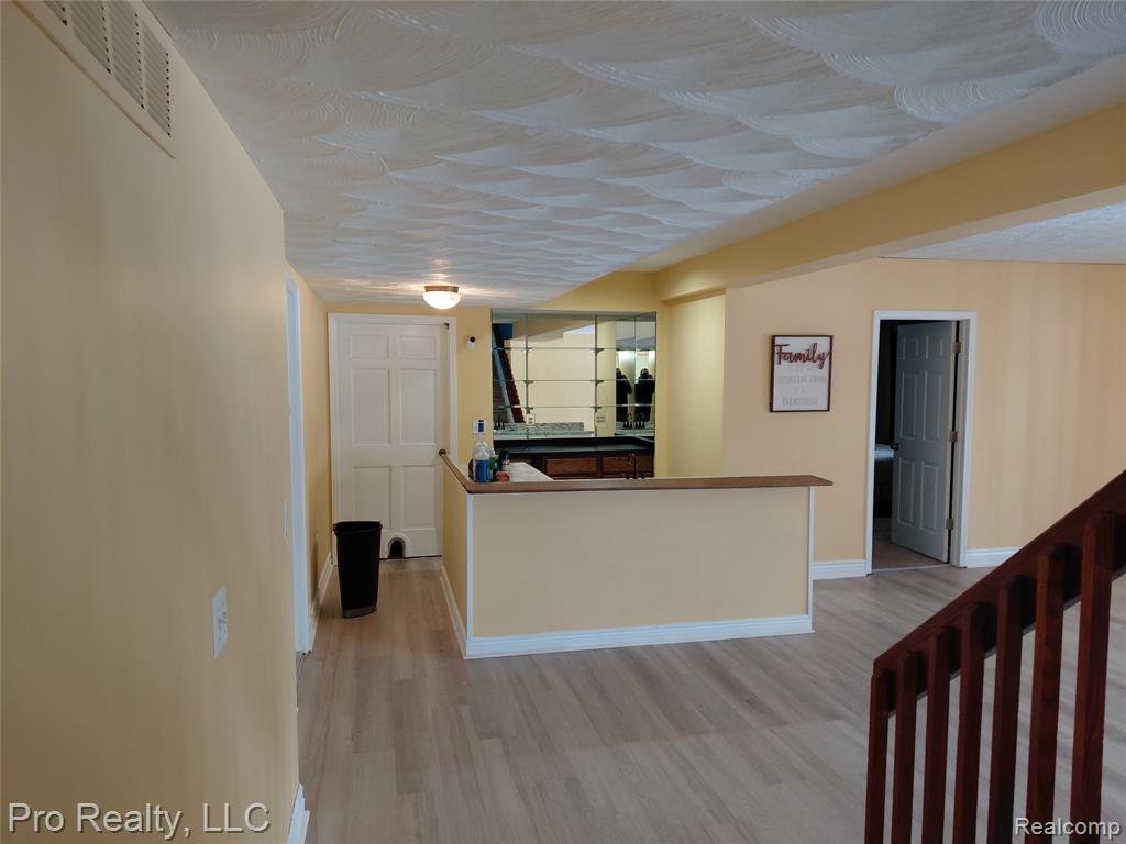 8445 Crestshire Drive, Ypsilanti, MI 48197 — Photo 35