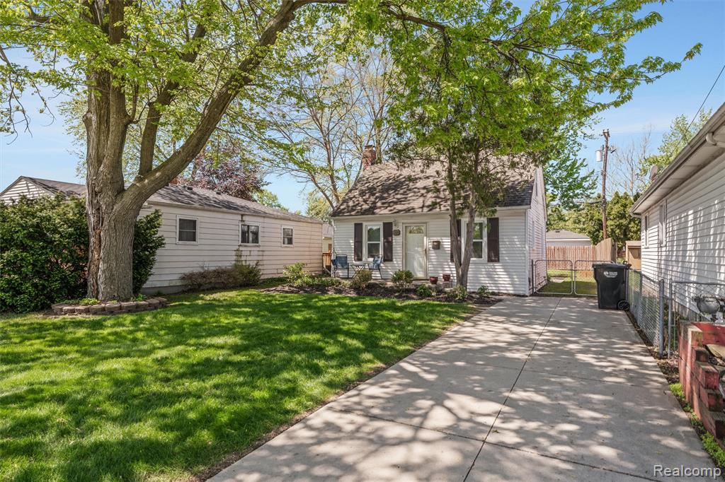 28855 Delton Street, Madison Heights, MI 48071 — Photo 28