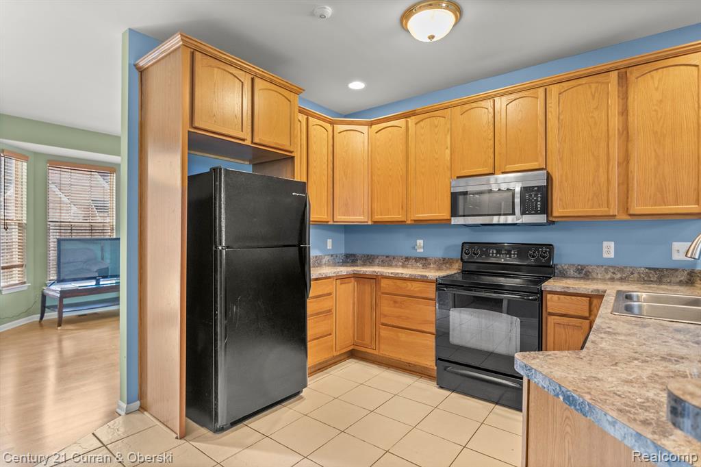 4027 Forest Bridge Drive, Canton, MI 48188 — Photo 6