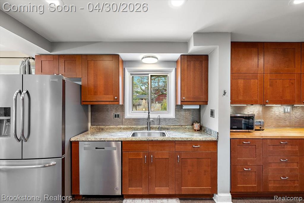 1759 Ashstan Drive, Walled Lake, MI 48390 — Photo 14