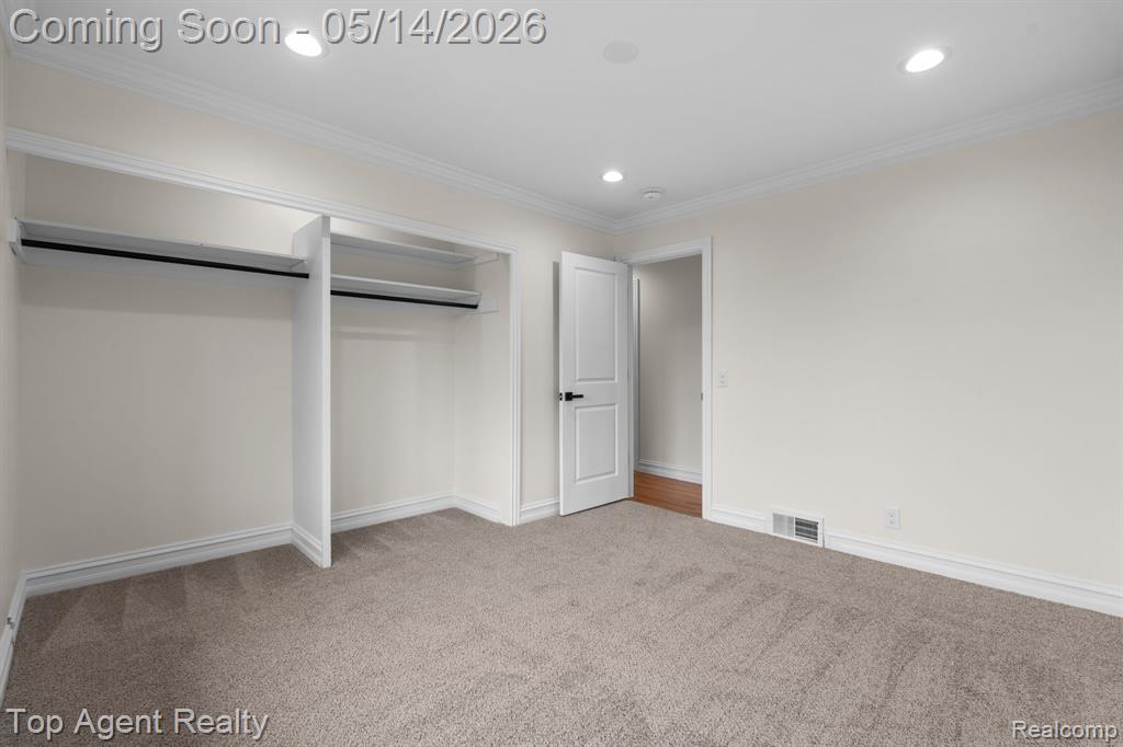 6739 White Pine Court, Bloomfield Hills, MI 48301 — Photo 27