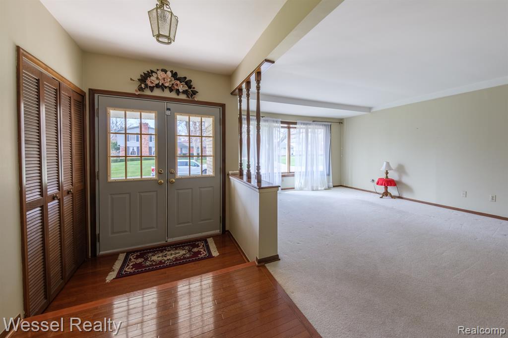 6769 DONNYBROOK Drive, Shelby Twp, MI 48316 — Photo 34