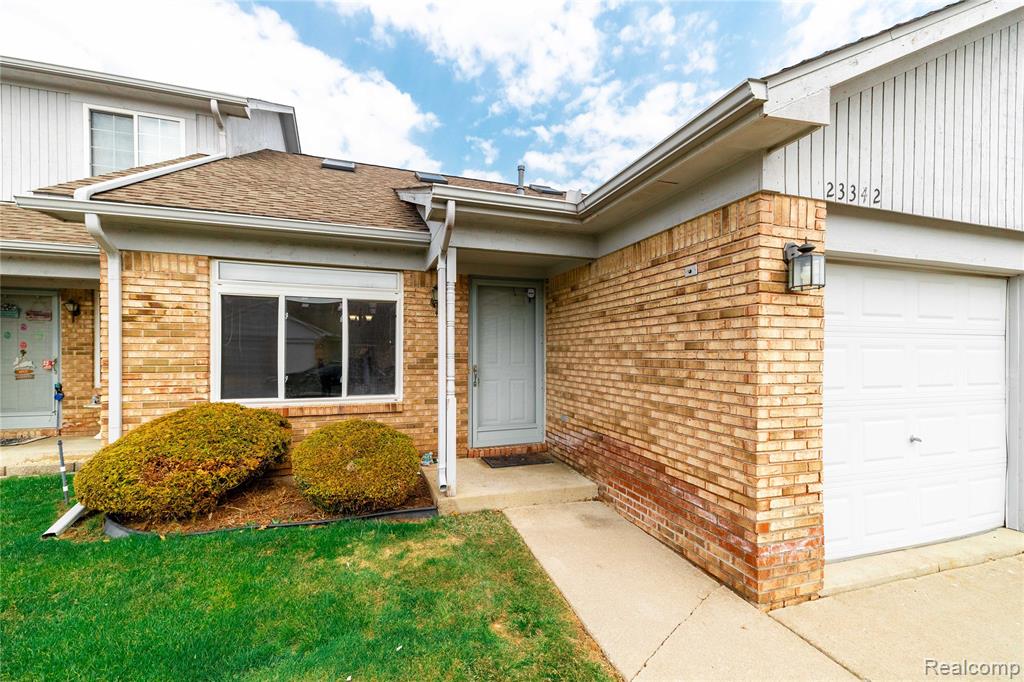 23342 Stiles Court, Trenton, MI 48183 — Photo 3