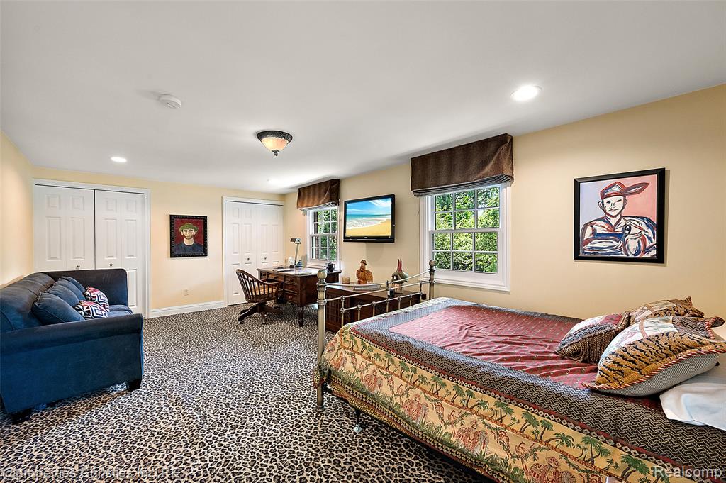 950 E Glengarry Circle, Bloomfield Hills, MI 48301 — Photo 45