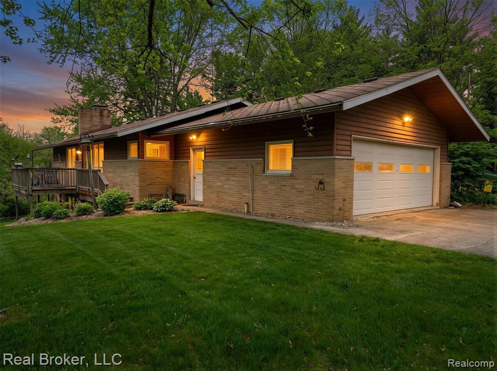 1802 N Elba Road, Lapeer, MI 48446 — front exterior