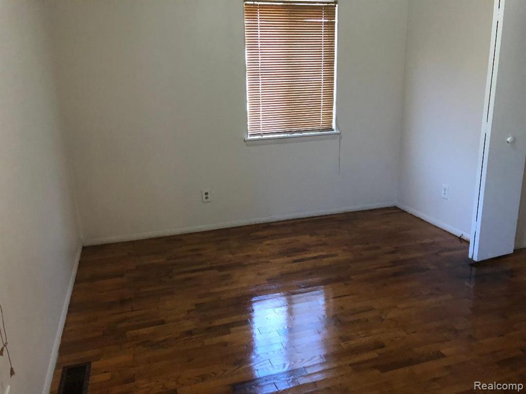 594 Colorado Avenue, Pontiac, MI 48341 — Photo 4