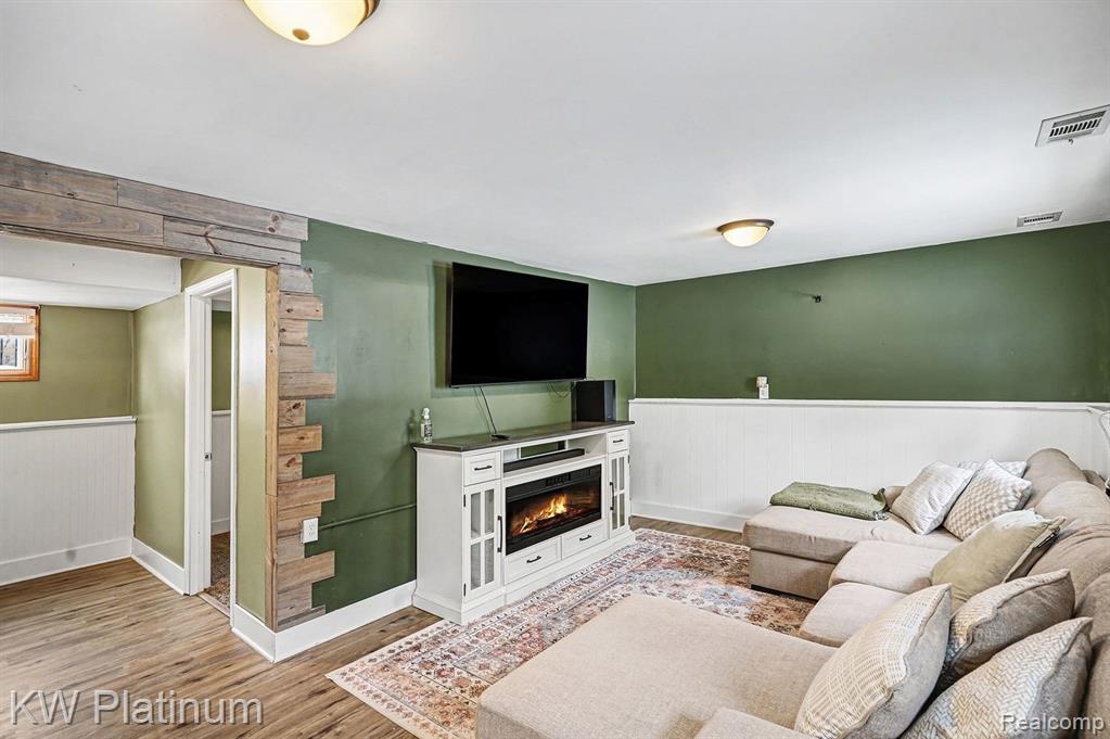 5452 Columbia Court, Lapeer, MI 48446 — Photo 14