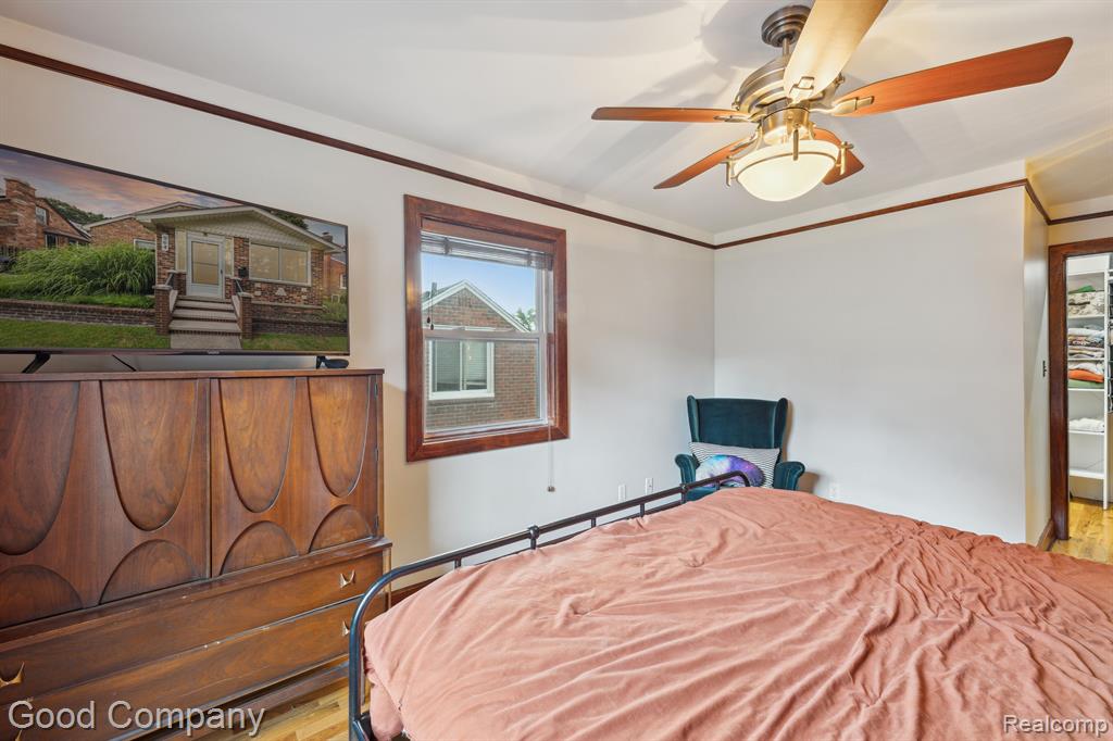 964 W LEWISTON Avenue, Ferndale, MI 48220 — Photo 35