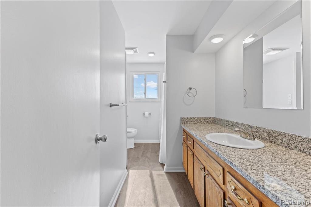 566 Eastridge Drive, Ortonville, MI 48462 — Photo 17
