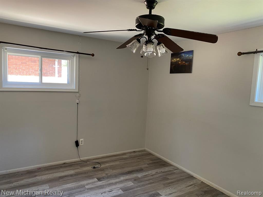 4671 MCKINLEY Street, Dearborn Heights, MI 48125 — Photo 11