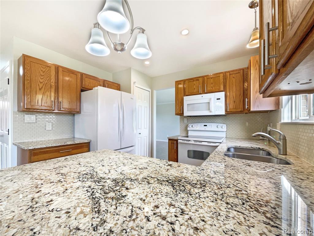 4049 Kimberly Drive, Canton, MI 48188 — Photo 10