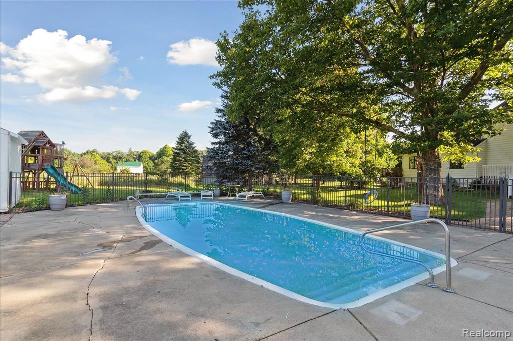 8793 WEBSTER HILLS Road, Dexter, MI 48130 — Photo 55