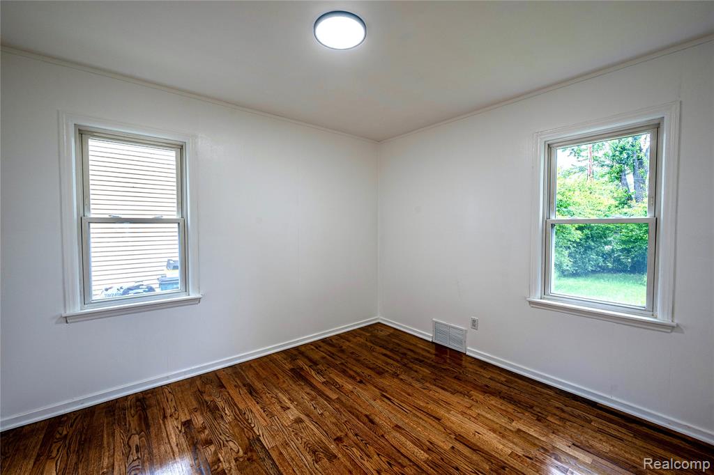13680 Borgman Street, Oak Park, MI 48237 — Photo 11