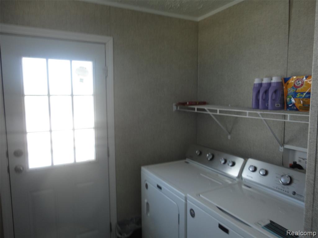 170 Newbury, Adrian, MI 49221 — Photo 7