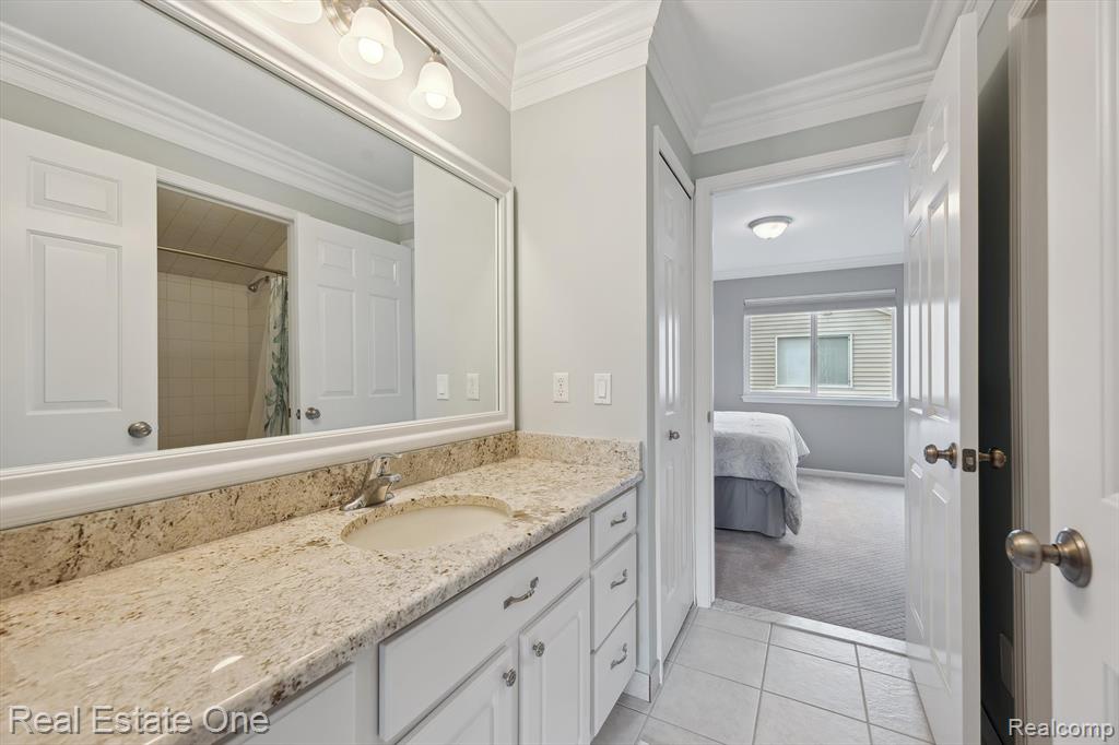 446 Delmar Court, Highland, MI — Photo 32