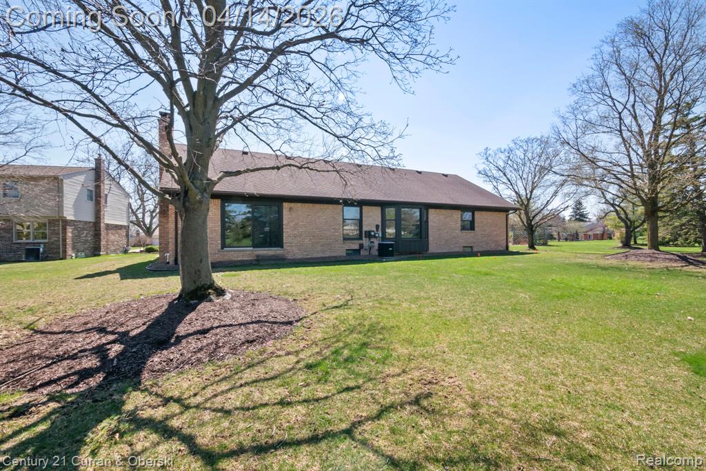 41100 White Haven Court, Northville, MI 48168 — Photo 44