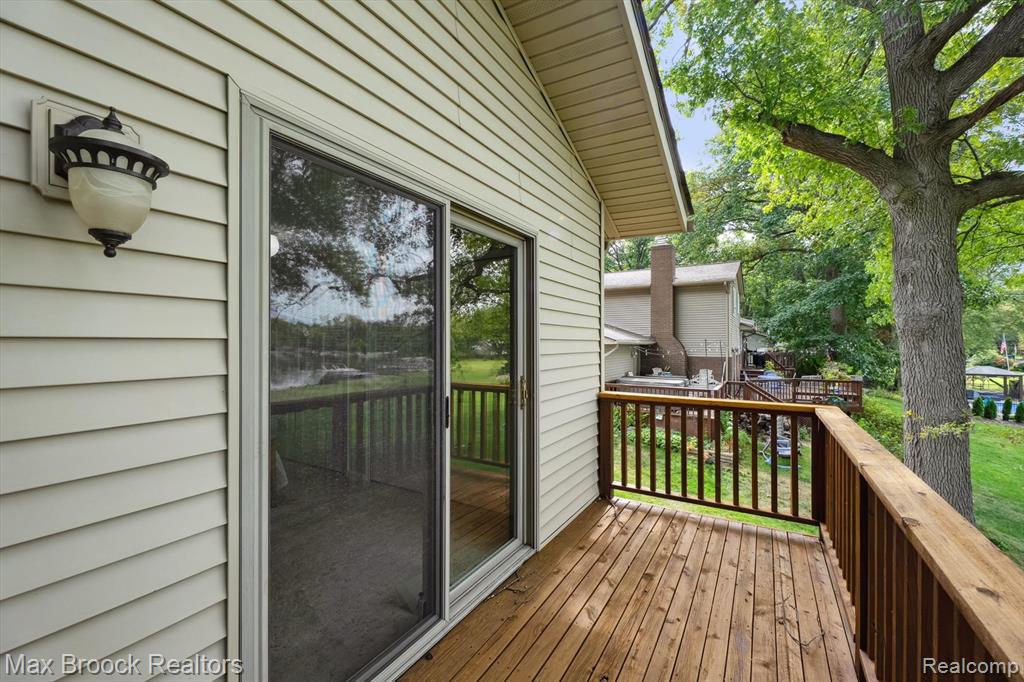 6026 Venice Drive, Commerce Twp, MI 48382 — Photo 33