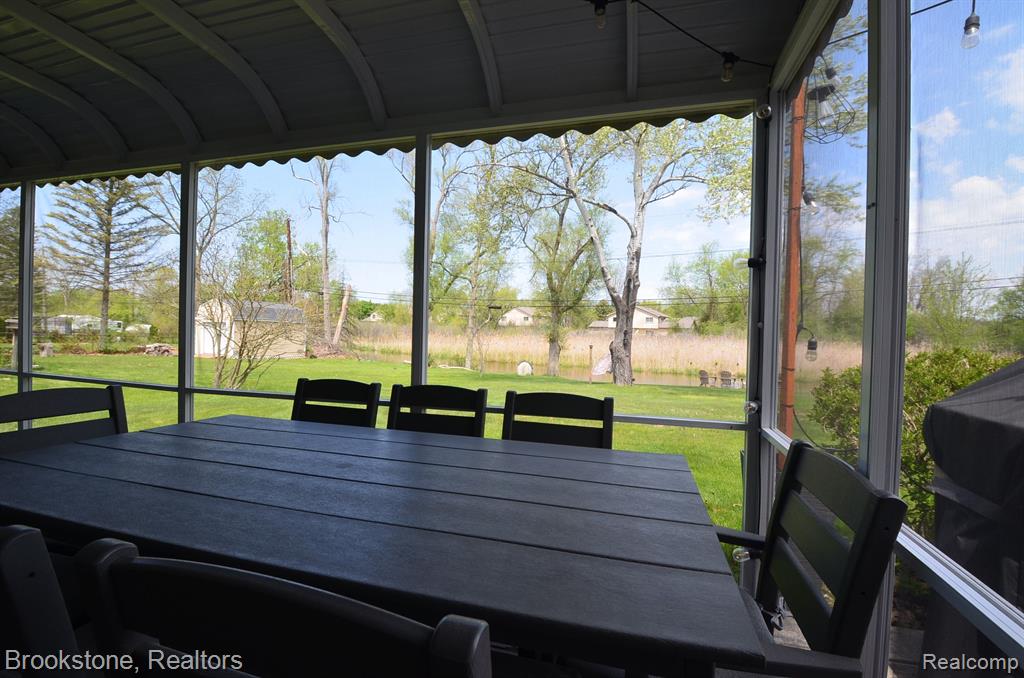 4856 CLINTON WAY Drive, Waterford, MI 48328 — Photo 40