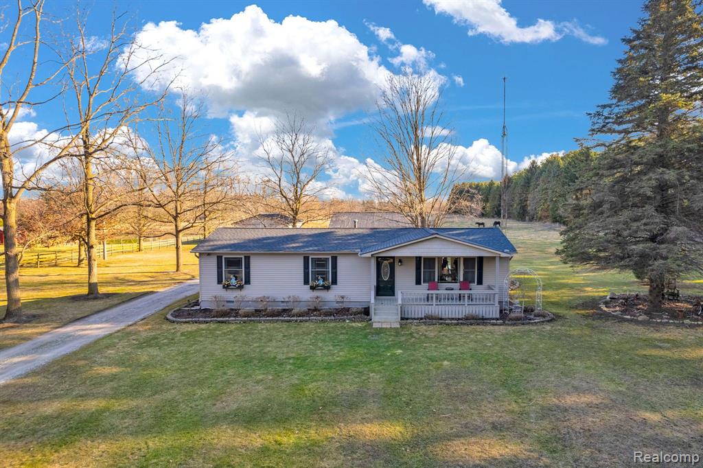 6572 WELLMAN LINE Road, Croswell, MI 48422 — Photo 8