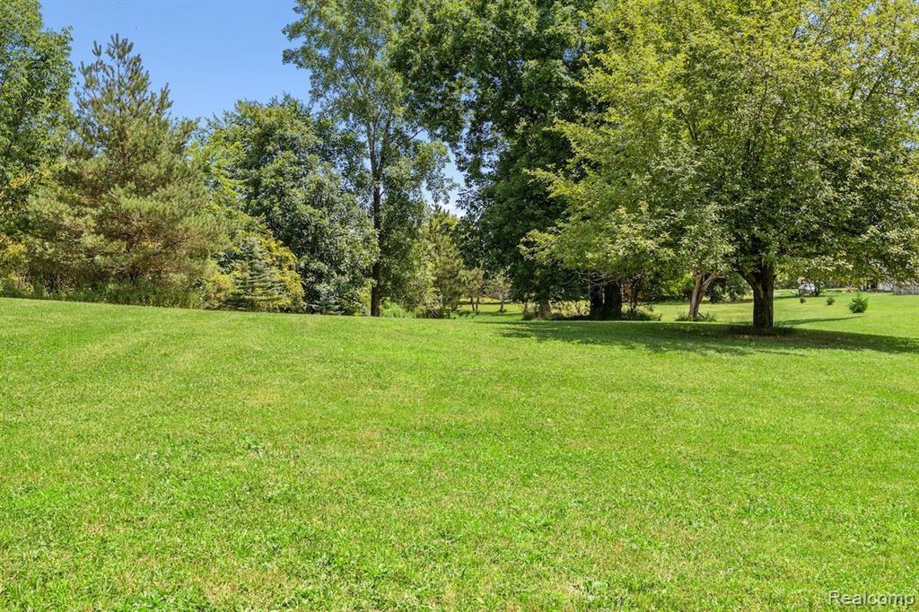 8622 S BYRON Road, Gaines Vlg, MI 48436 — Photo 26