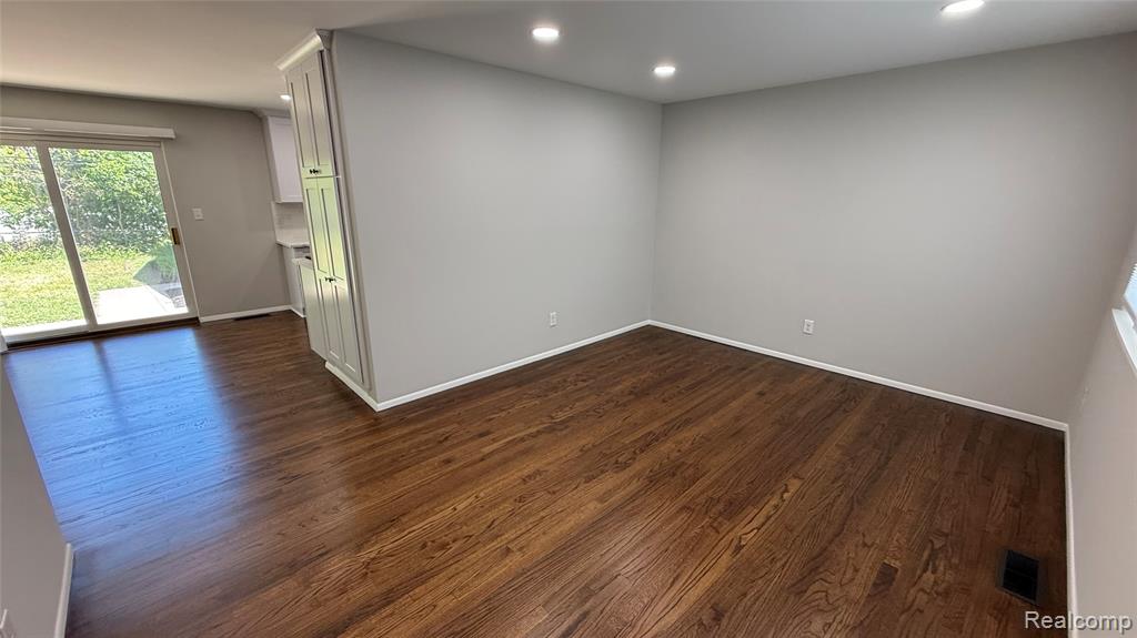 805 S Carlson Street, Westland, MI 48186 — Photo 7