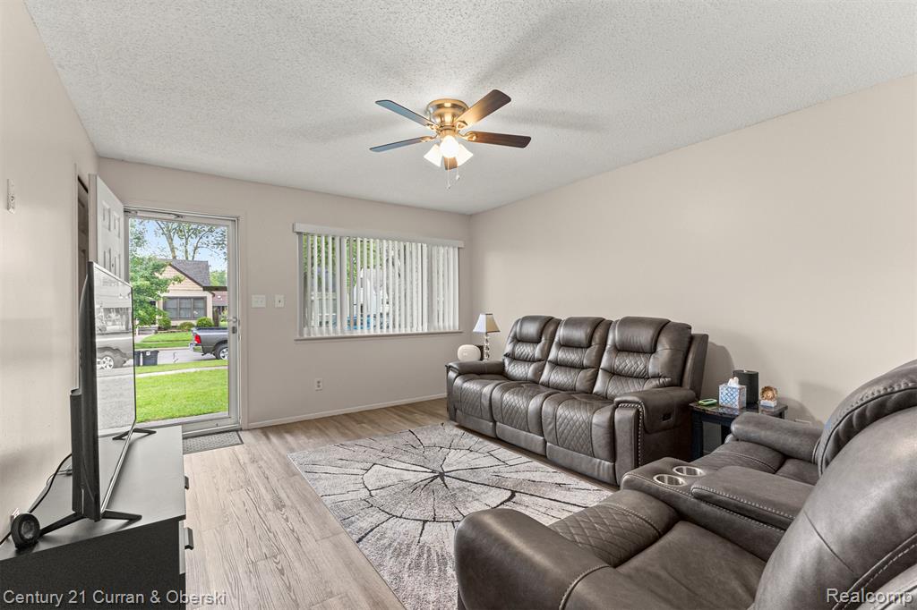 5908 Gilman Street, Garden City, MI — Photo 3