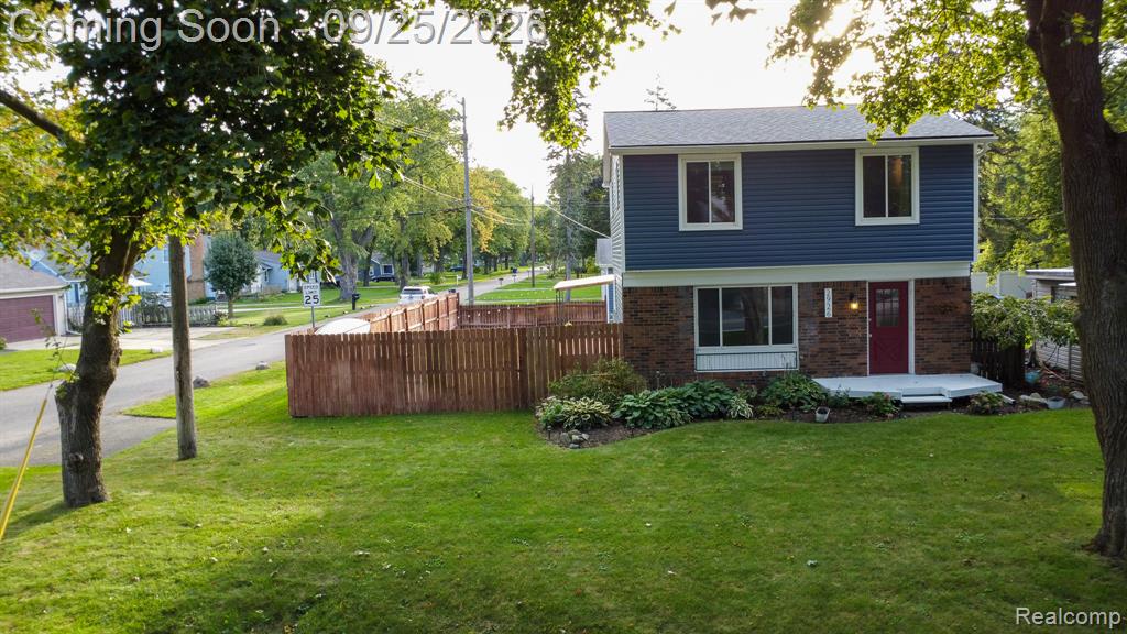 2926 Lansdowne Road, Waterford, MI 48329