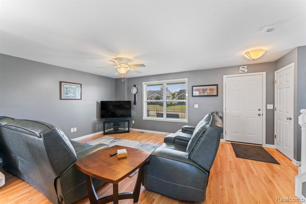 8166 Eagle Ridge Lane, Fowlerville, MI 48836 — Photo 4