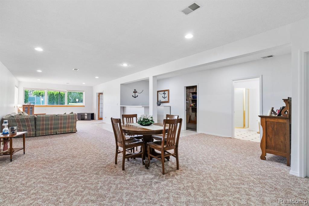 865 CRYSTAL Lane, Marysville, MI 48040 — Photo 38