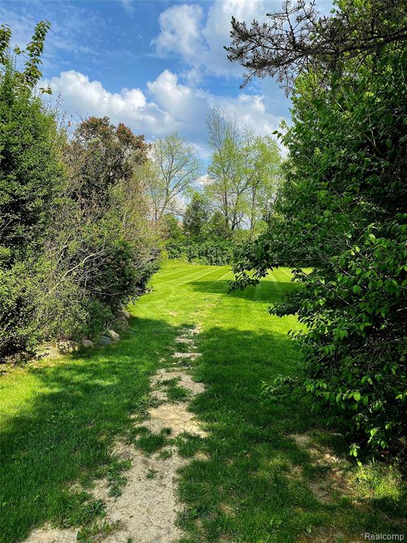 1802 Mist Wood Drive, Howell, MI 48843 — Photo 20