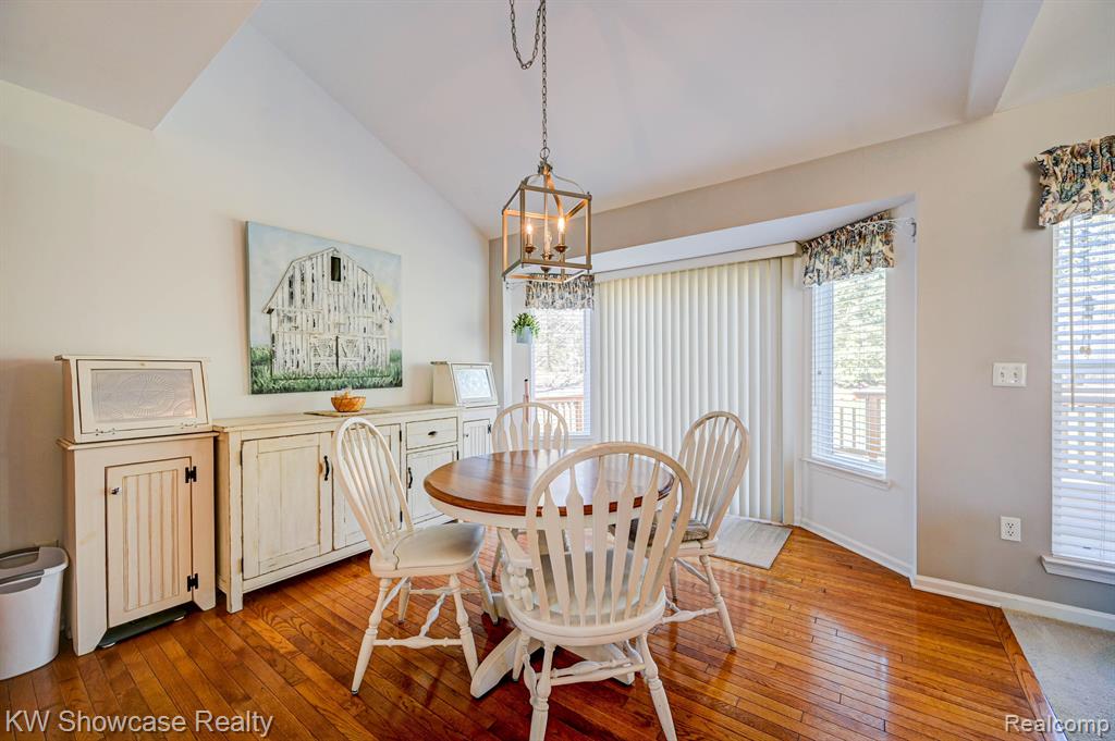 1074 ANDOVER Circle, Commerce Twp, MI 48390 — Photo 13